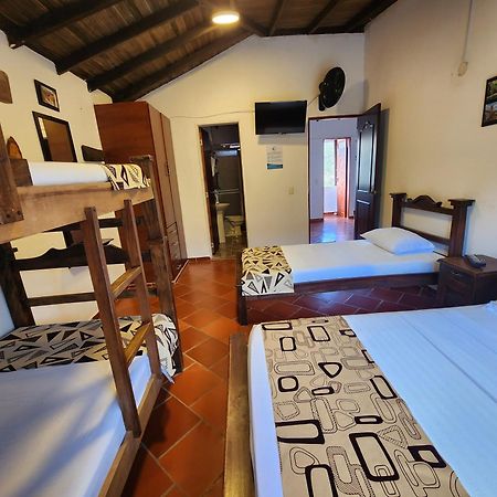 Hotel Campestre Palmas Del Zamorano San Gil Buitenkant foto
