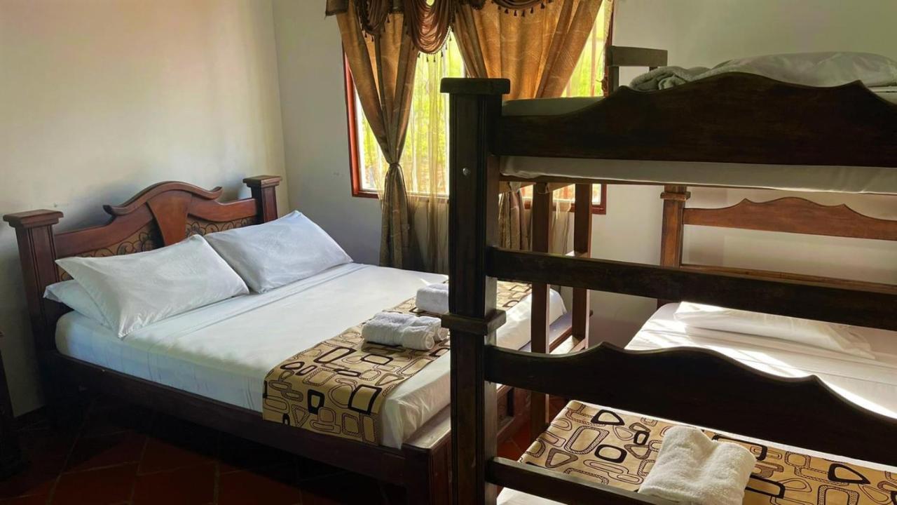 Hotel Campestre Palmas Del Zamorano San Gil Buitenkant foto