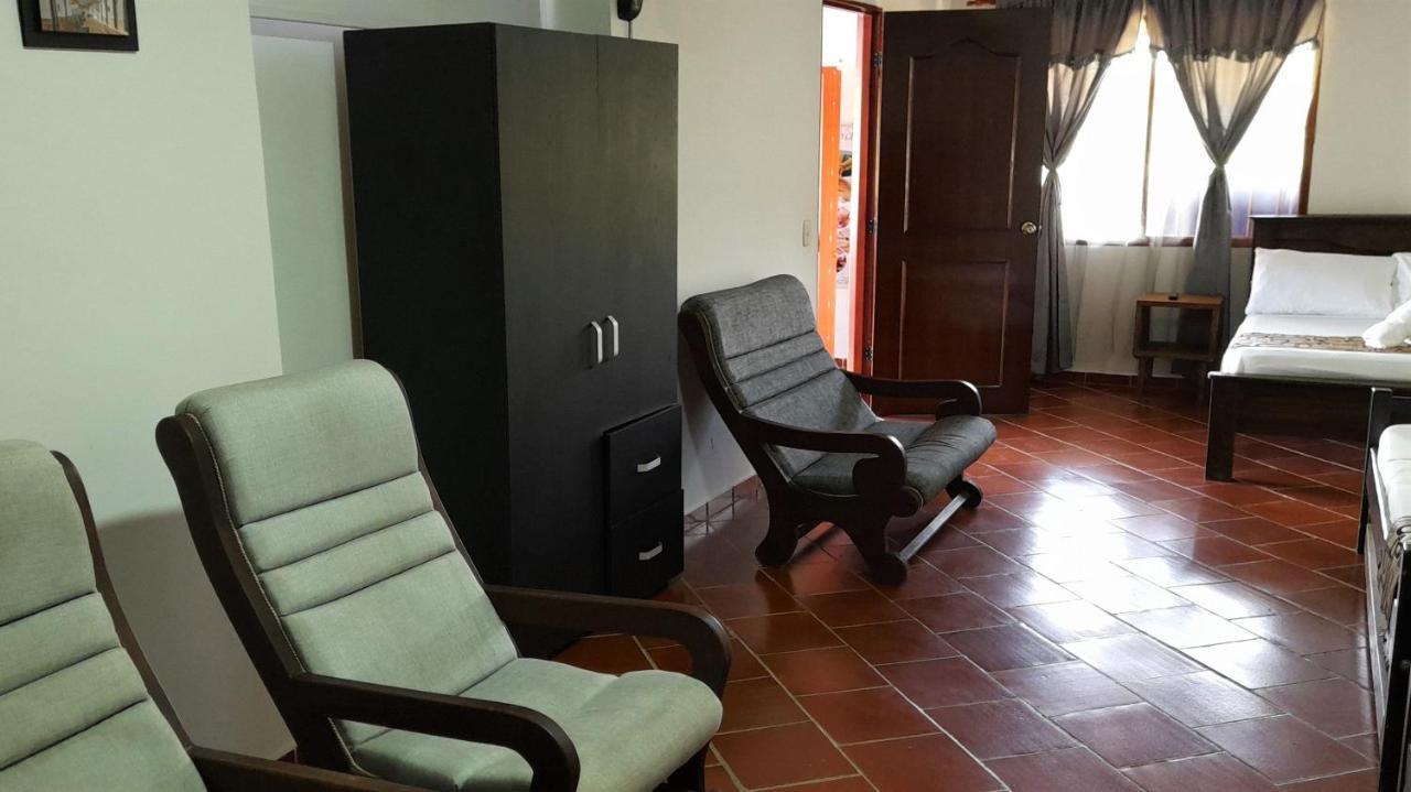 Hotel Campestre Palmas Del Zamorano San Gil Buitenkant foto