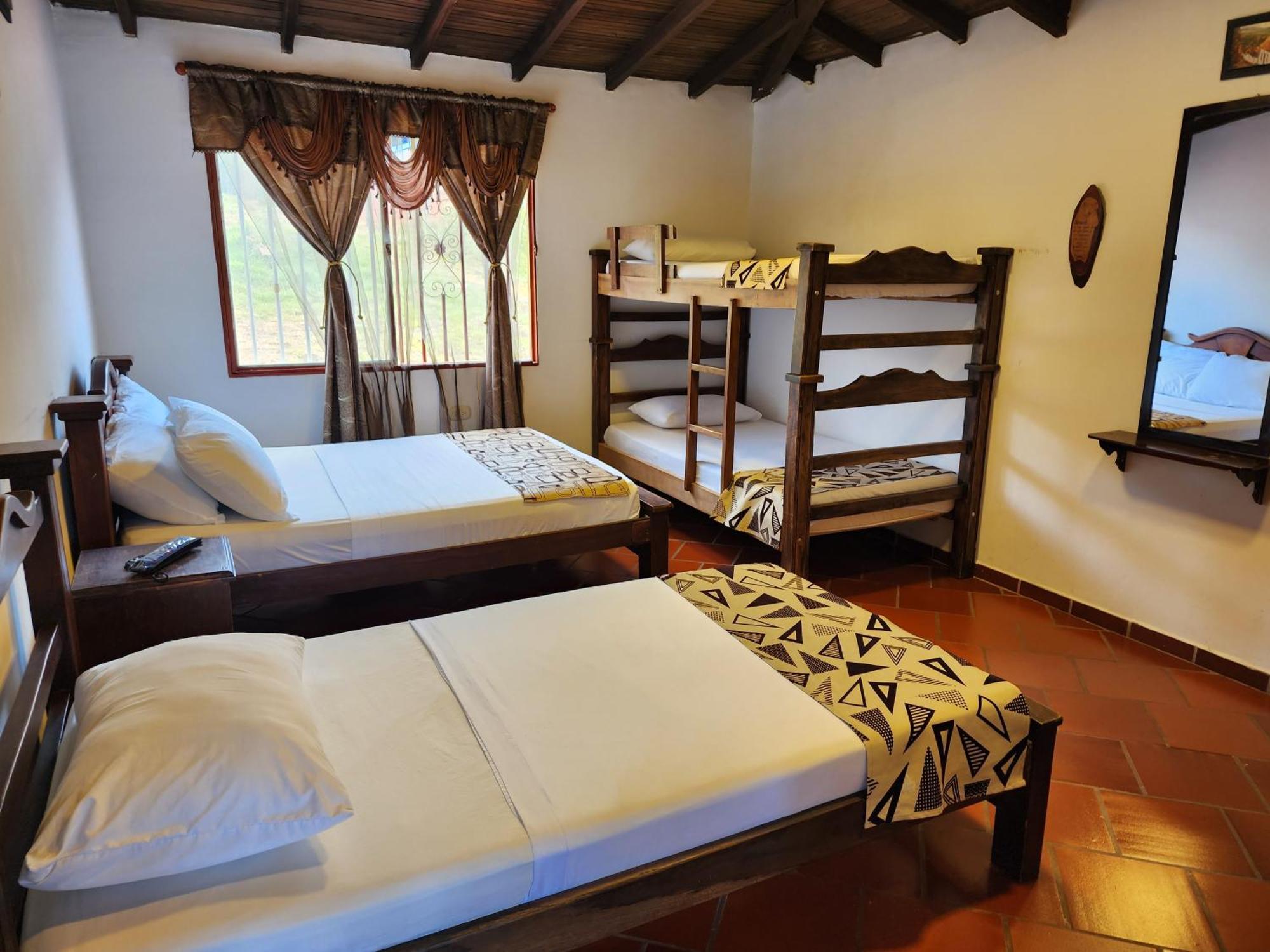 Hotel Campestre Palmas Del Zamorano San Gil Buitenkant foto