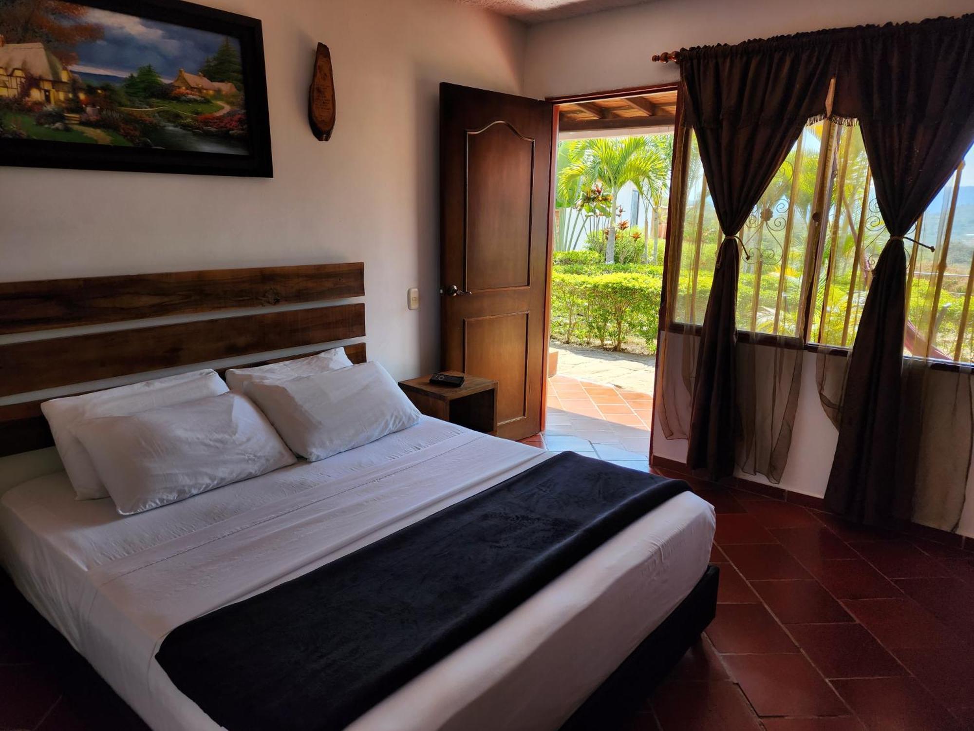 Hotel Campestre Palmas Del Zamorano San Gil Buitenkant foto