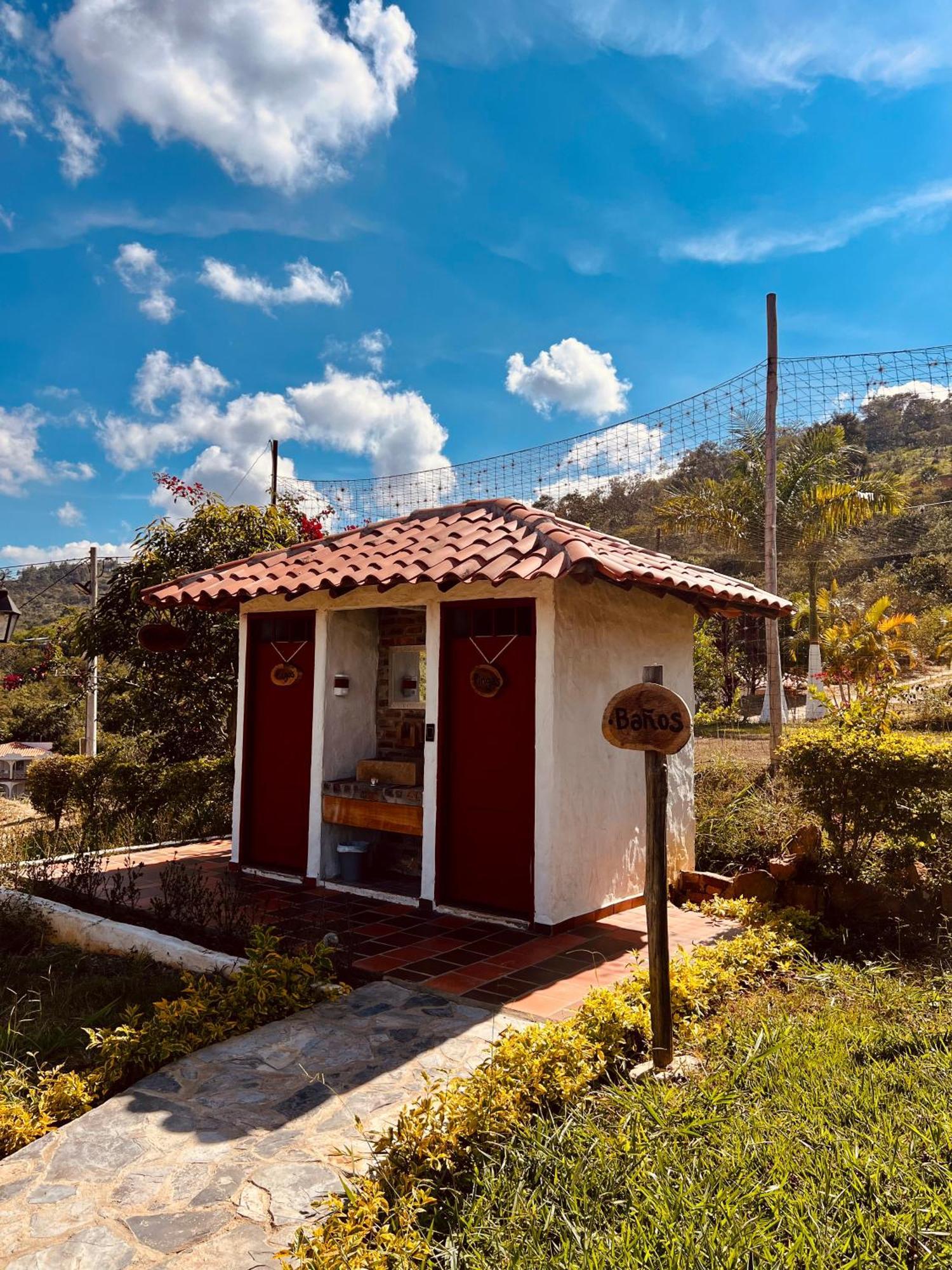 Hotel Campestre Palmas Del Zamorano San Gil Buitenkant foto