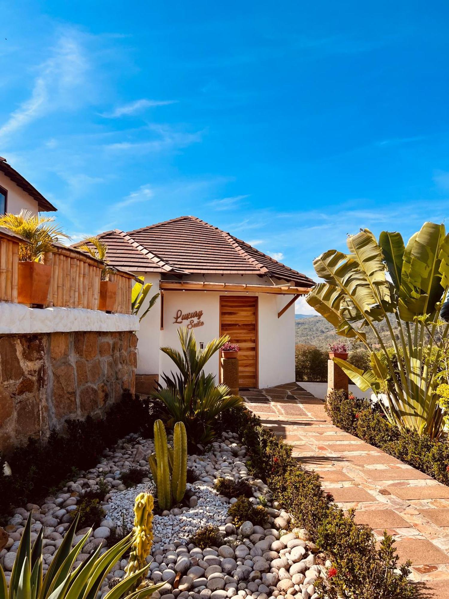 Hotel Campestre Palmas Del Zamorano San Gil Buitenkant foto