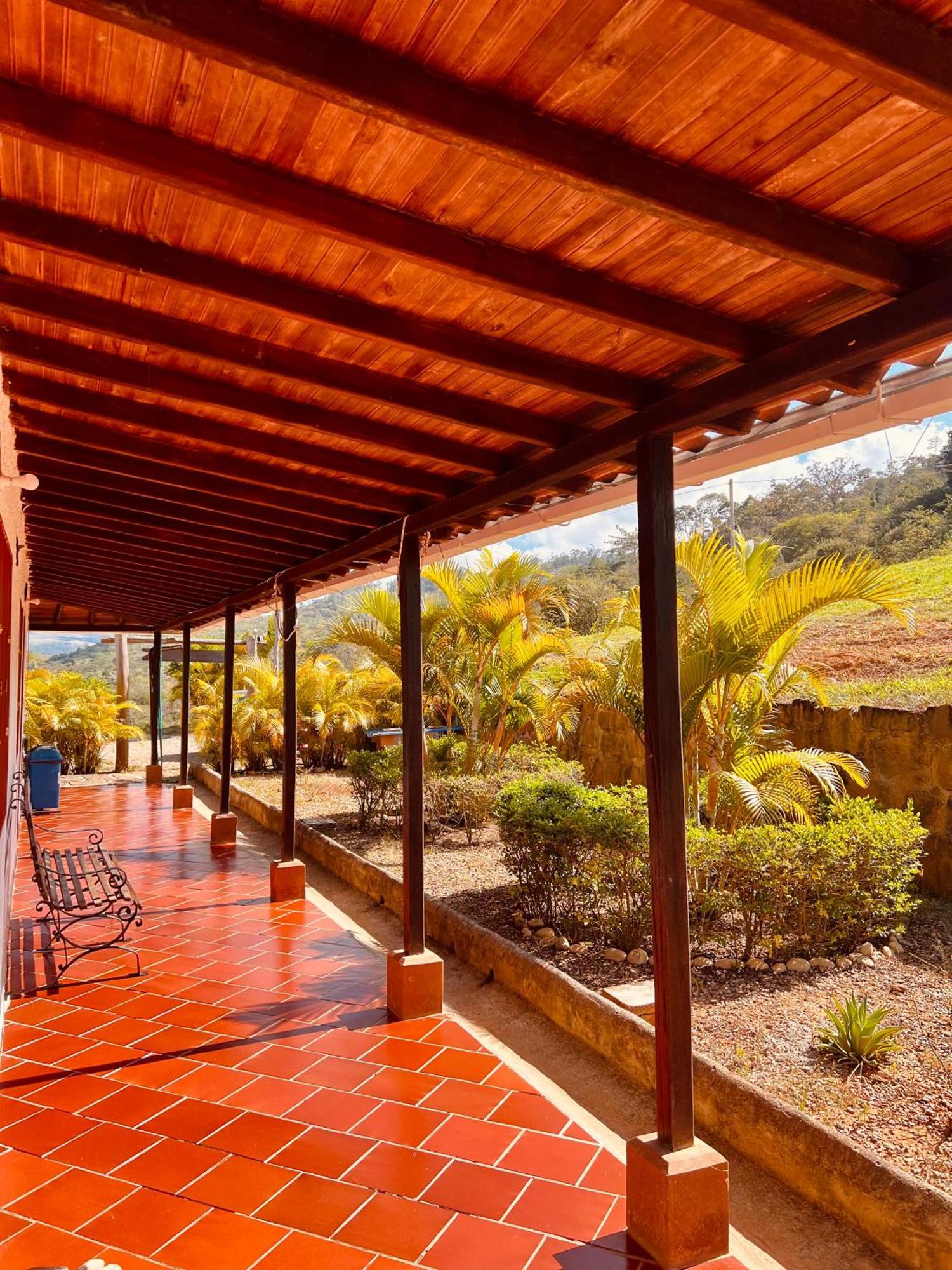 Hotel Campestre Palmas Del Zamorano San Gil Buitenkant foto