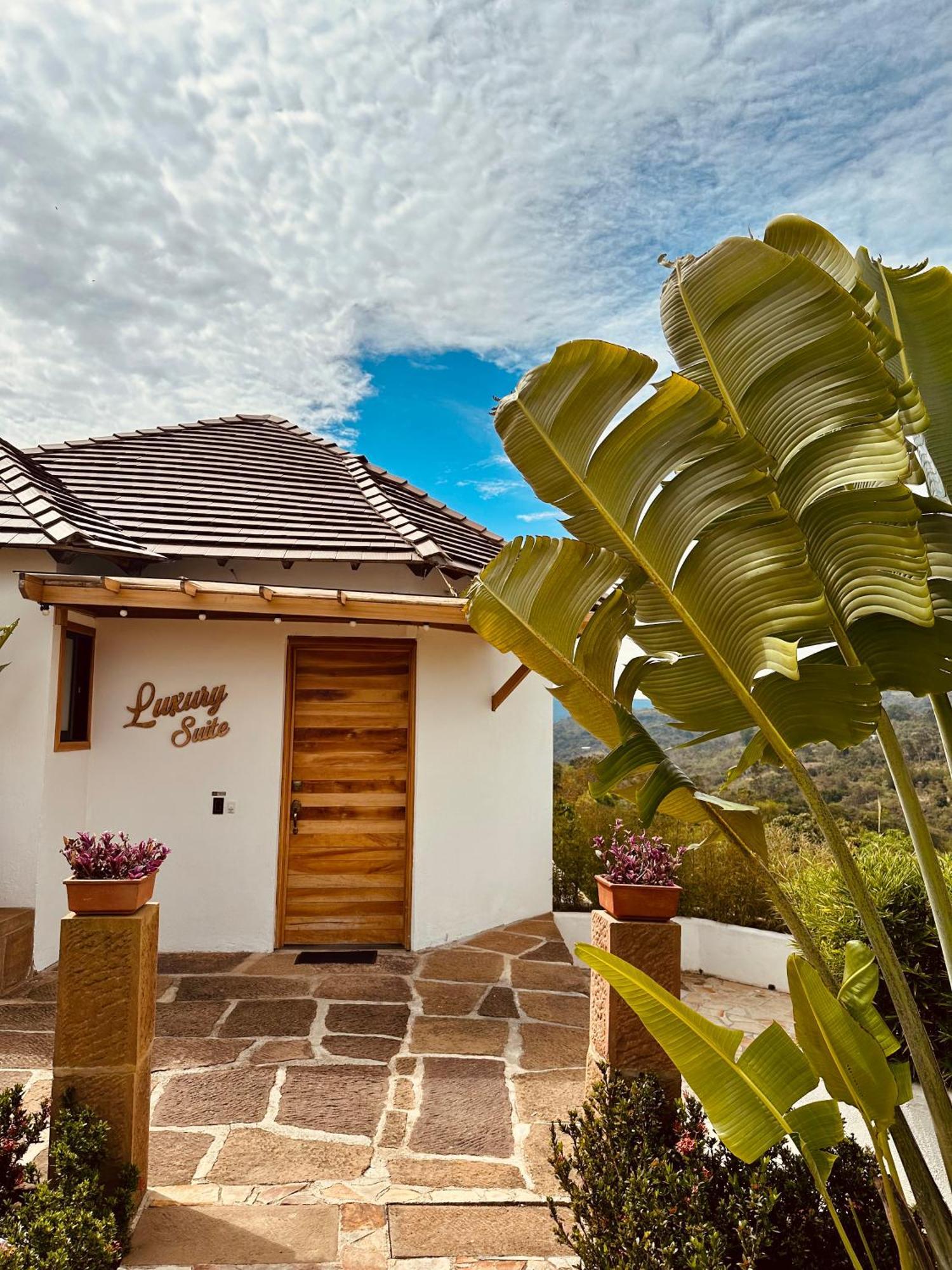Hotel Campestre Palmas Del Zamorano San Gil Buitenkant foto