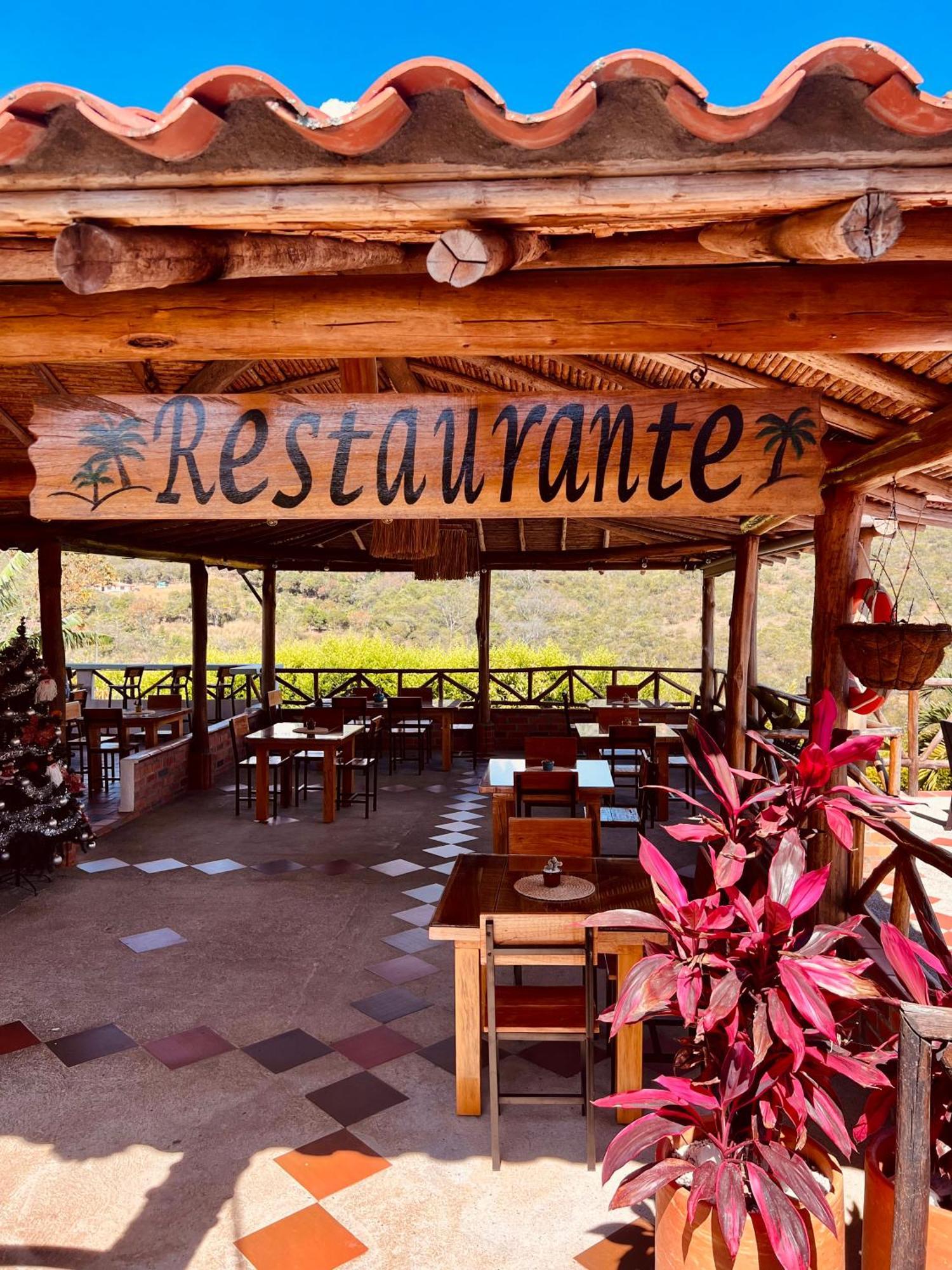 Hotel Campestre Palmas Del Zamorano San Gil Buitenkant foto
